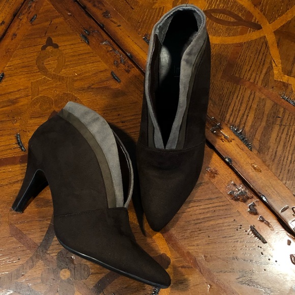 🌈3/$15🌈 Brown suede High Heels size 8.5 - Picture 1 of 7